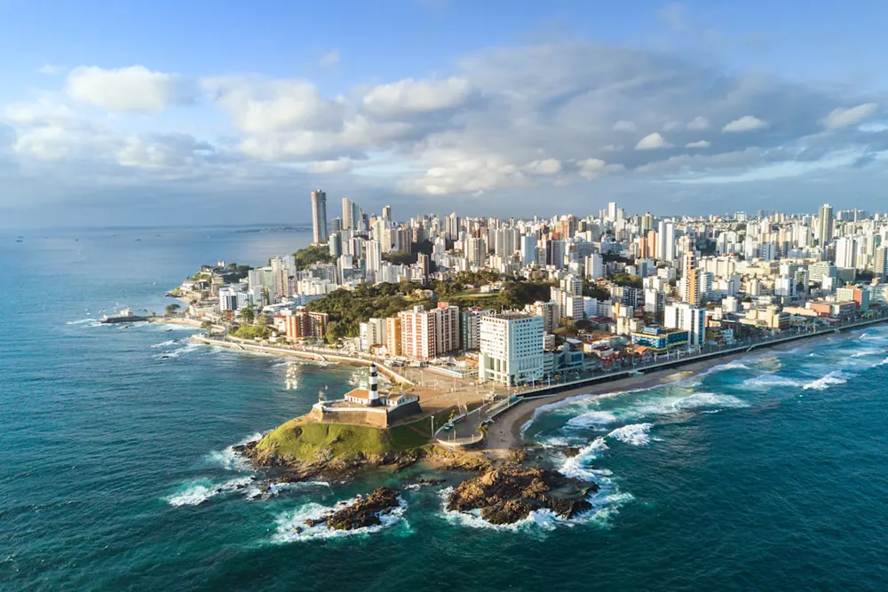 Farol da Barra e orla de Salvador, Bahia