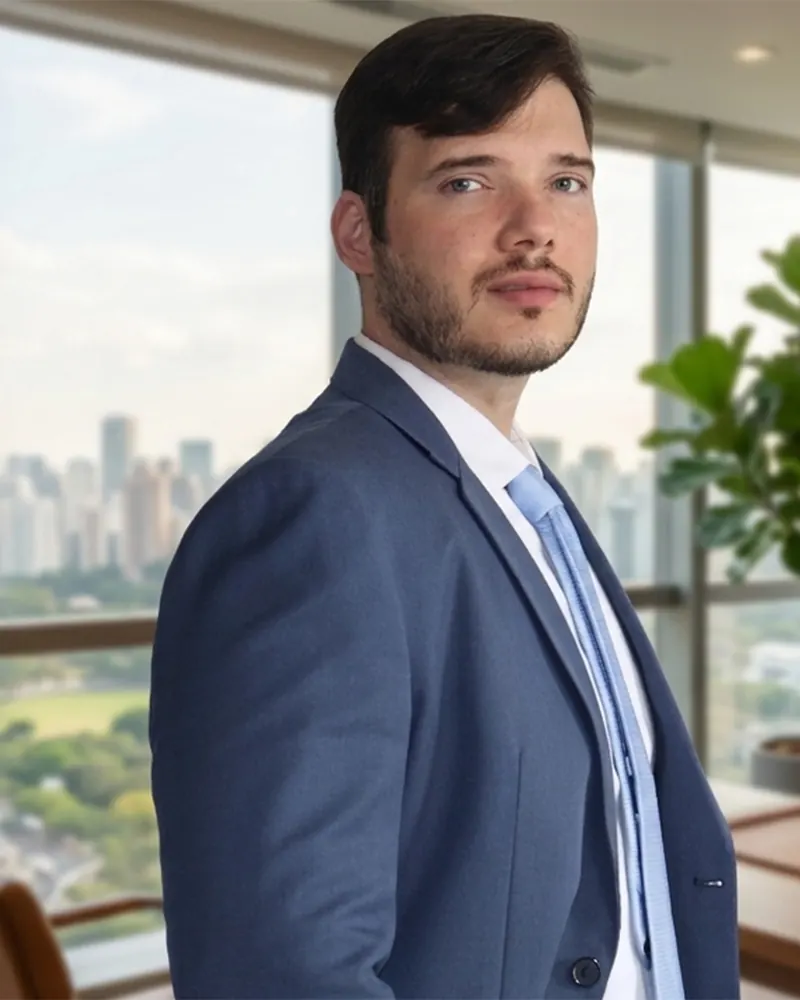 Tiago Andrade Krejci no escritório